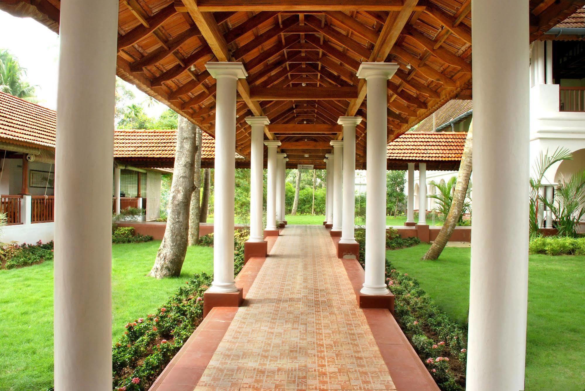 喀拉拉邦伯纳德湖柠檬树度假酒店 Alappuzha 外观 照片